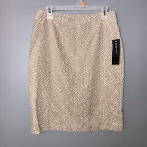 Jones New York NWT Eyelet Skirt | Cream | Size 8 | Zip Up | Lined